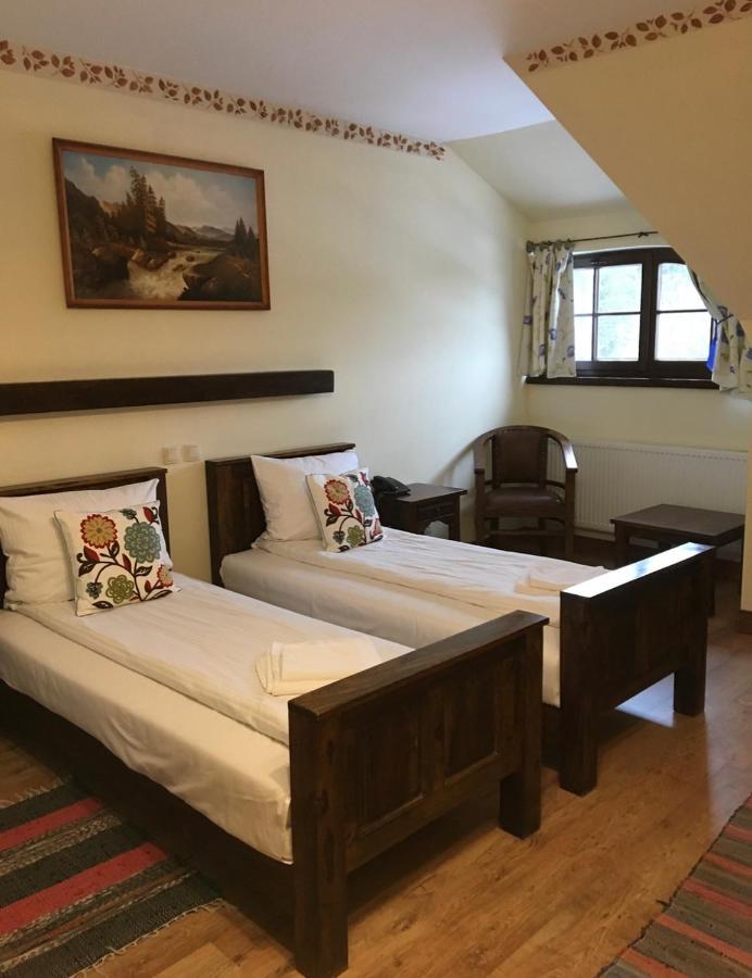 Gosciniec Oycowizna Hotel Lesznowola  Buitenkant foto